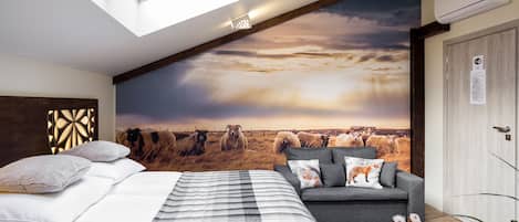 Comfort Studio Suite | 2 bedrooms, soundproofing, iron/ironing board, free WiFi