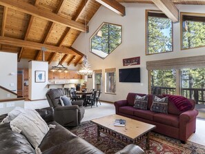 TV, fireplace - Tahoe Pines, enjoy the outdoors this home has to offers (Incline Village)