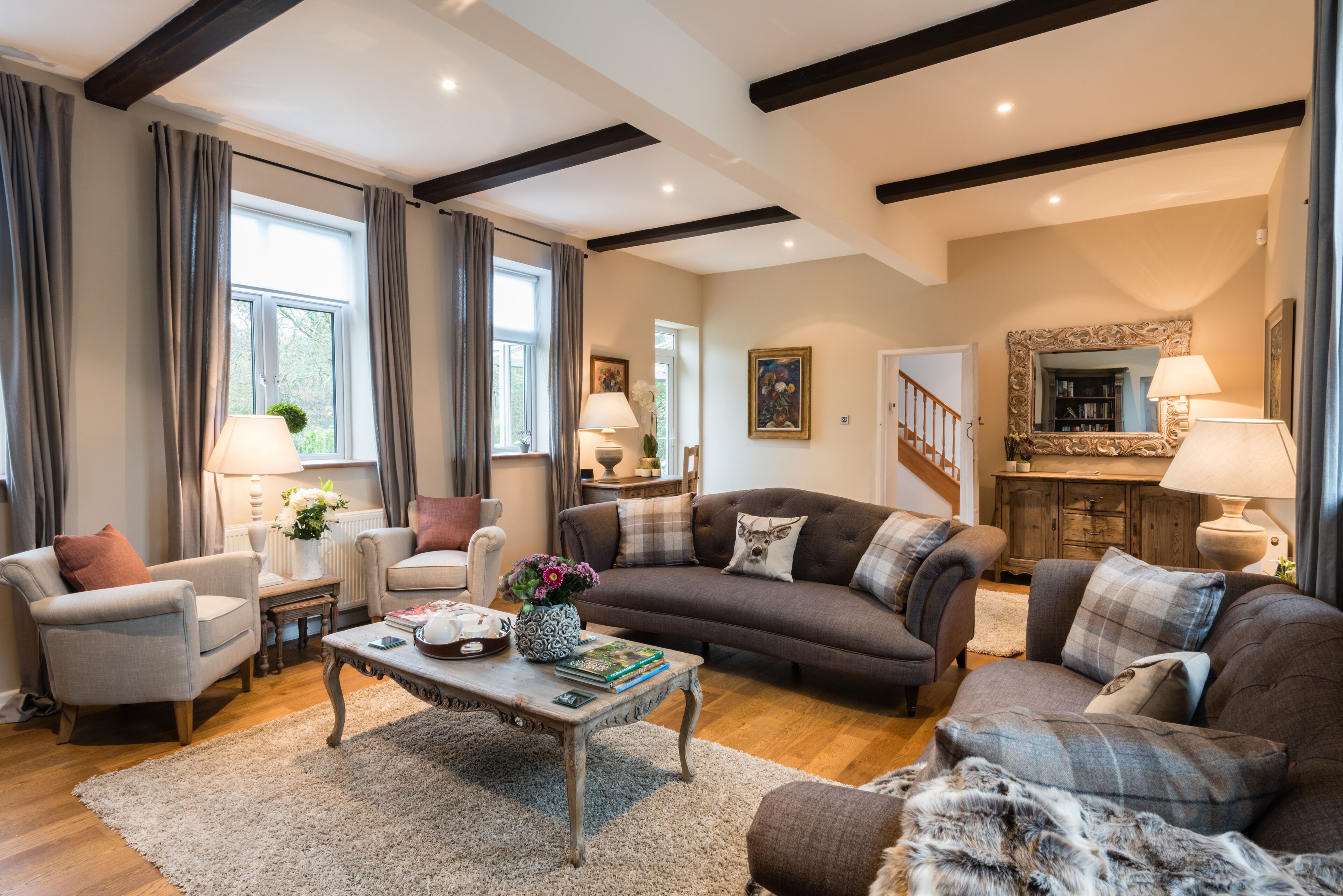 Smart TV, fireplace, DVD player, table tennis