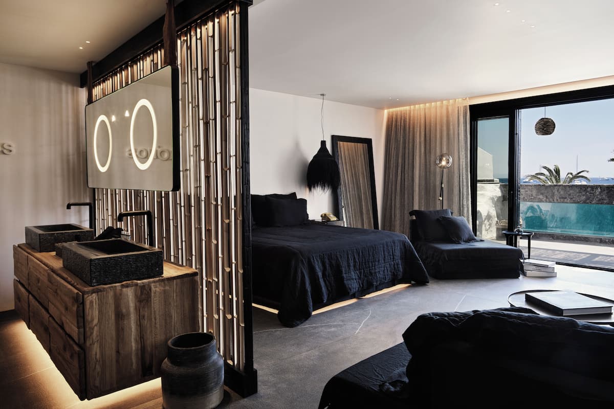 Suite, 1 Bedroom, Private Pool, Sea View (The O! (MI - KSTE)) | 이탈리아 프레떼 시트, 고급 침구, 오리/거위털 이불, 필로우탑 침대