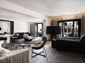 Grand Room, 2 Bedrooms, Private Pool, Garden View (The O Residence (GRND))