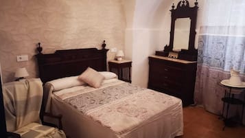 4 Schlafzimmer, Bügeleisen/Bügelbrett, WLAN, Bettwäsche