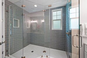 Hair dryer, towels - Luxury AMI Home with Pool, Rooftop Deck, and Putting Green! 2 Blocks to Beach! (Anna Maria)