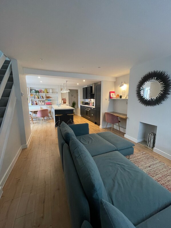 Interior - Corner House (Broadstairs)