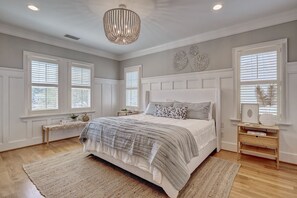 4 makuuhuonetta, silitysrauta/-lauta, Wi-Fi, vuodevaatteet