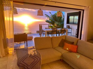 TV, offices - Villa Paloma 4****- 140 m2 - Swimming pool - Exceptional view of the ocean - Saint Leu (Saint-Leu)