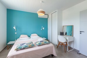 2 Schlafzimmer, Zimmersafe, Schreibtisch, Bügeleisen/Bügelbrett