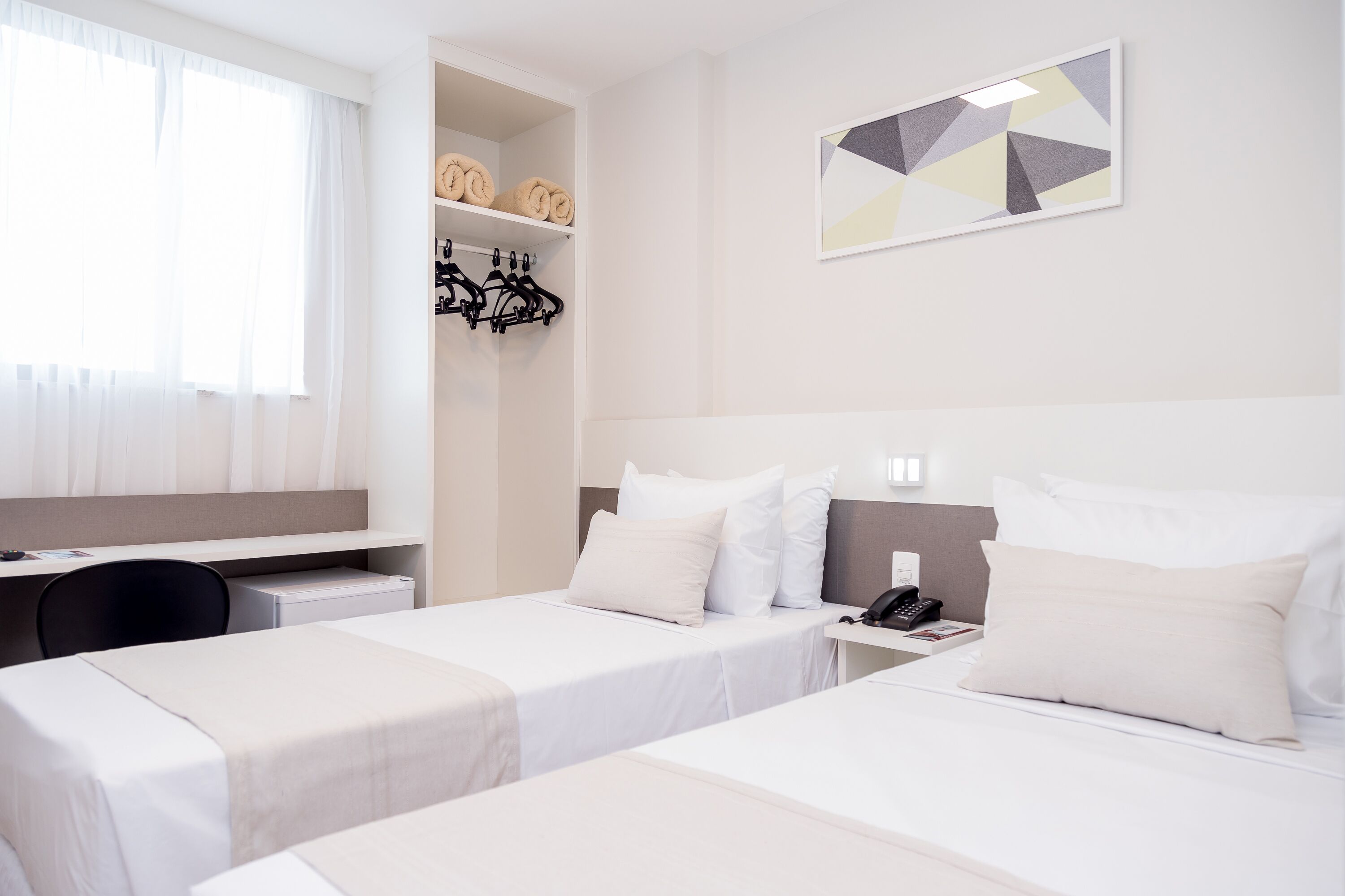standard twin room | minibar, desk, free wifi, bed sheets