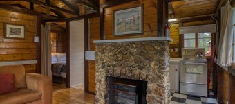 Timbers Resort 2 Bedroom: Cabin 4