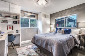 3 chambres, fer et planche à repasser, Wi-Fi, draps fournis