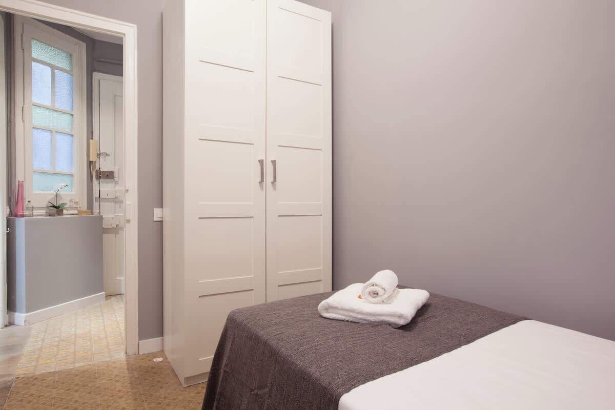 3 bedrooms, iron/ironing board, WiFi