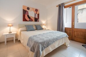 1 Schlafzimmer, Zimmersafe, Bügeleisen/Bügelbrett, Reisekinderbett