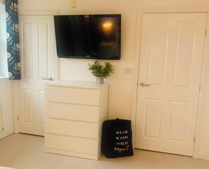 Interior - Sandy Feet 1st floor apartment with open plan living on The Bay, Filey (Primrose Valley)