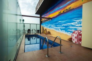 Piscina externa sazonal