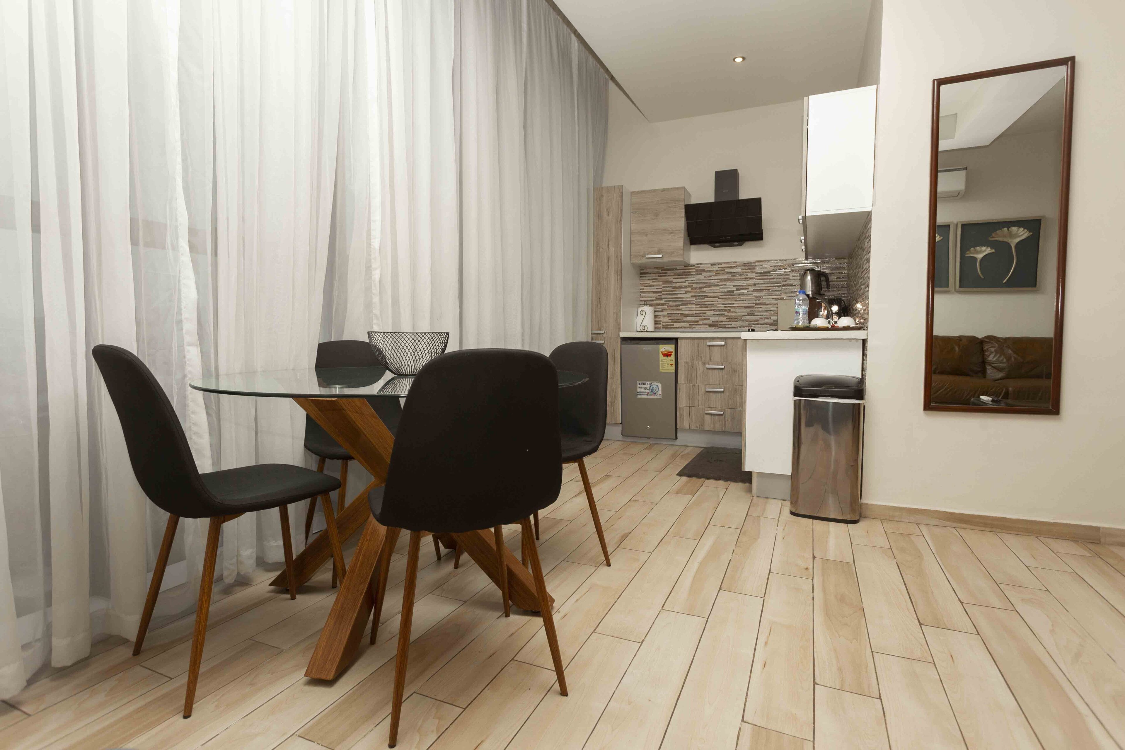 Photo - San Marino Hotel