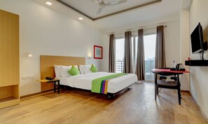 Desk, iron/ironing board, free WiFi, bed sheets
