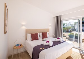 8 chambres, fer et planche à repasser, Wi-Fi gratuit, draps fournis