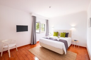 8 bedrooms, iron/ironing board, free WiFi, bed sheets - Luxury Villa with Heatable Pool and BBQ (Benagil)