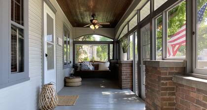 Downtown Waconia Charmer!