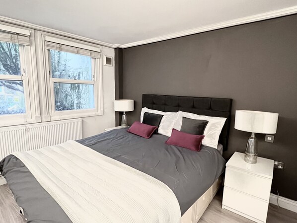 1 chambre, fer et planche à repasser, Wi-Fi gratuit, draps fournis