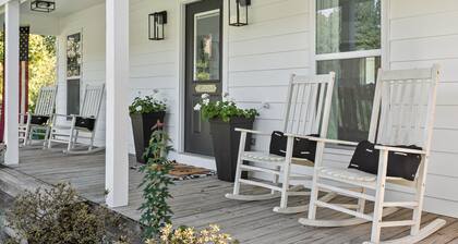 Hargrove House - Charming and Dreamy Retreat on 4 acres in Leiper's Fork