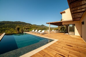 Piscine extérieure, piscine chauffée