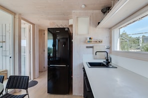 Fridge, dishwasher, coffee/tea maker, electric kettle