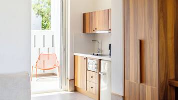 Friends & Family Suite Private Pool Side Sea View | Bếp riêng | Tủ lạnh nhỏ, dụng cụ pha espresso, dụng cụ pha cà phê/trà, ấm điện