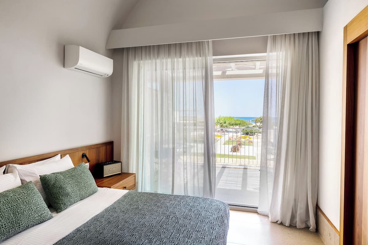 Supreme Suite, Private Pool, Sea View | 1 Schlafzimmer, Bettwäsche aus ägyptischer Baumwolle