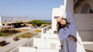 Loft Suite, Plunge Pool, Sea View | Vue de la chambre