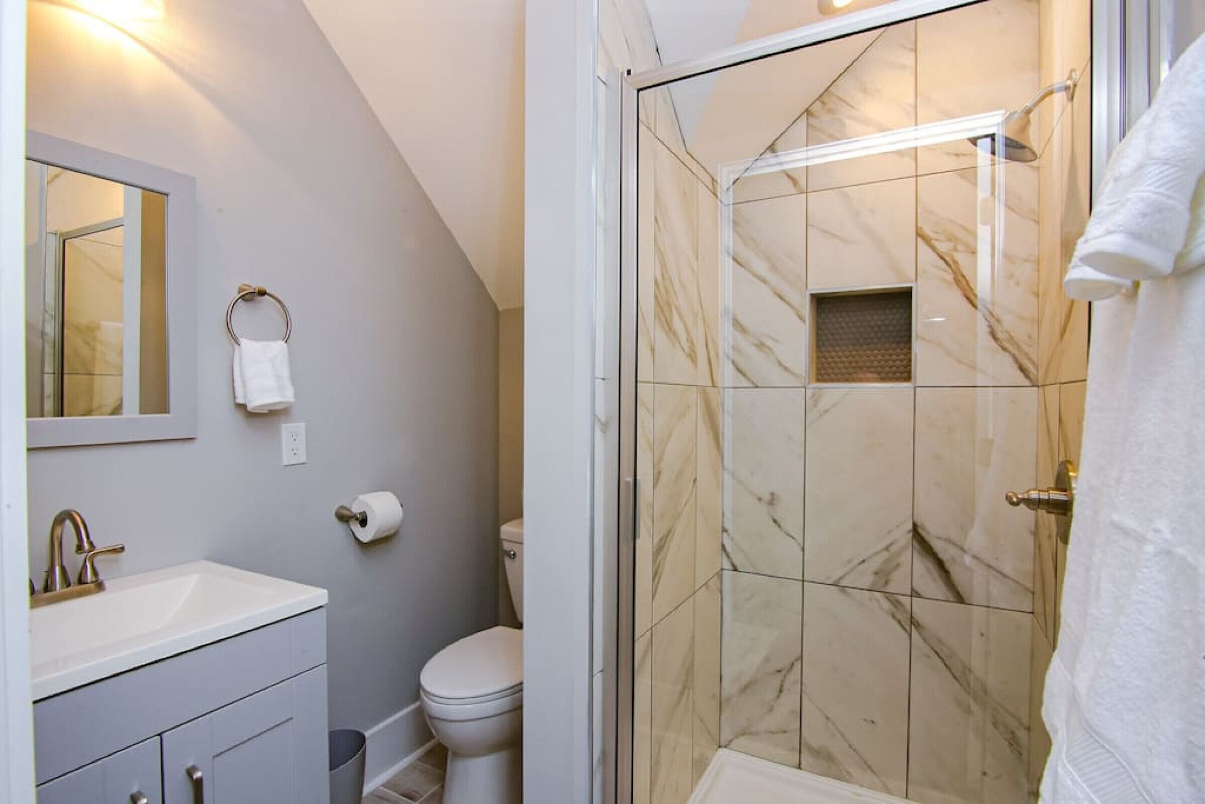 BRAND NEW Garage Apt Historic Elmwood 1 BR 1 BA