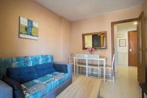 Living area - LUXMAR 2ND  (venidor)