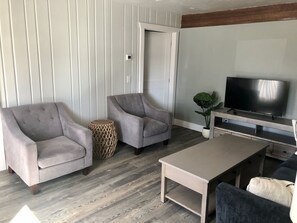 Living area - Fabulous Modern One Bedroom King Suite. (Bigfork)