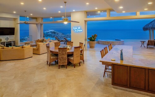 Villa Del Mar-5 Star Luxury Villa with Epic Views