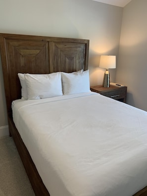 4 habitaciones, tabla de planchar con plancha, wifi y ropa de cama
