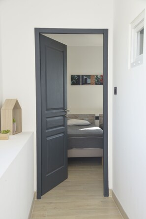 4 bedrooms, iron/ironing board, travel crib, WiFi - Former Sheepfold entirely renovated and its private heated swimming pool  (BESSAS)