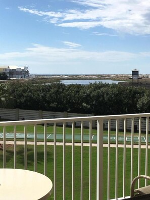 Property grounds - The Islander 216 Seasonal Complimentary Seasonal Beach Service - Heated Pool (Destin)