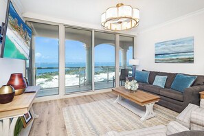 TV - T3 Luxury • Walk to Beach • Sleeps 6 - 3-1205 (Pensacola Beach)
