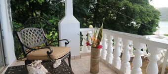 Yellow Petals Self Catering Seaview Apartments Seychelles