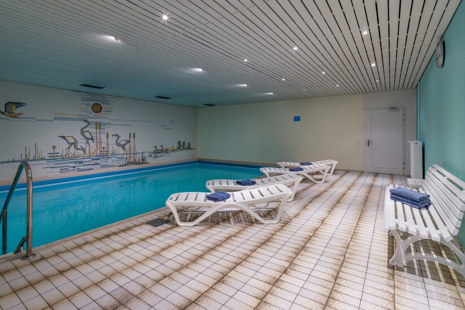 Innenpool, beheizter Pool