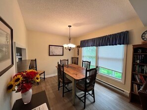 Dining - Homey Getaway Condo- Walk to Ski Slopes! (Sugar Mountain)