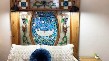 1 habitación, escritorio, tabla de planchar con plancha y wifi gratis