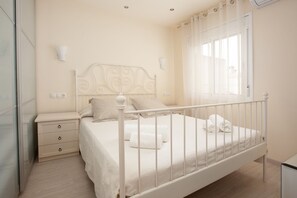 2 Schlafzimmer, Bügeleisen/Bügelbrett, WLAN, Bettwäsche