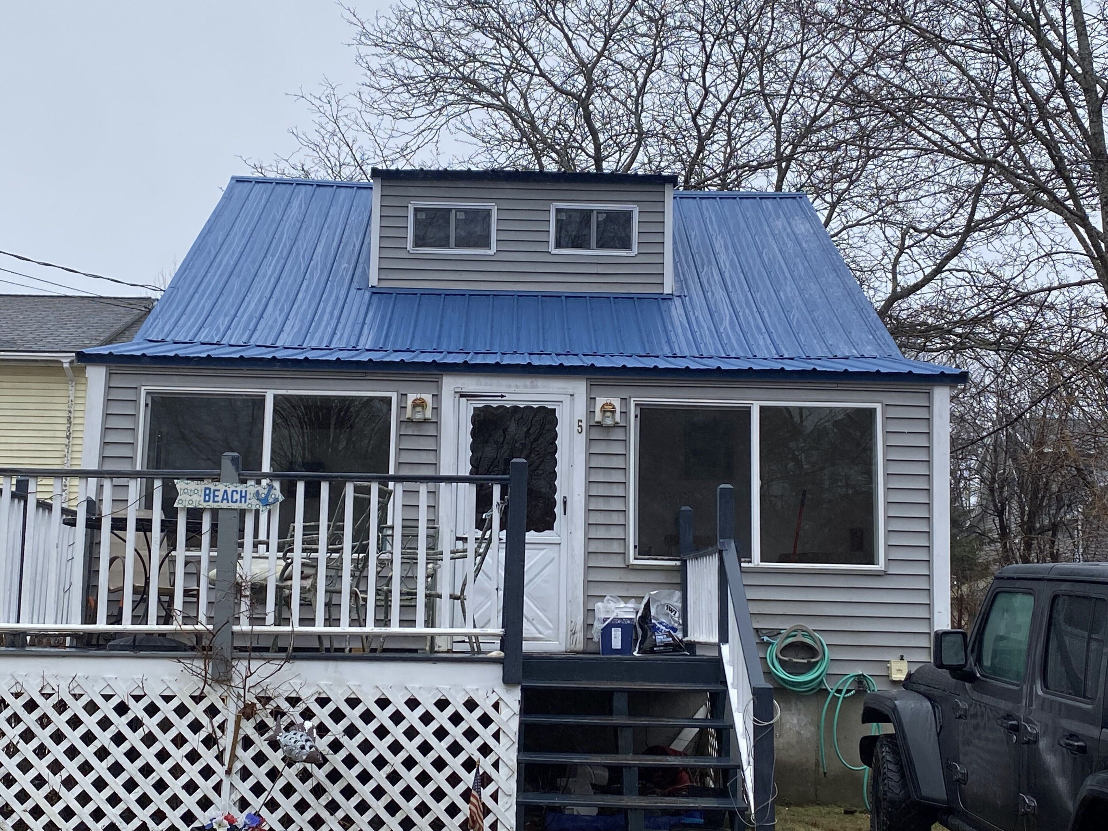 Welcome to our blue sky at York Beach