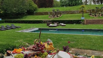 Indoor pool, outdoor pool