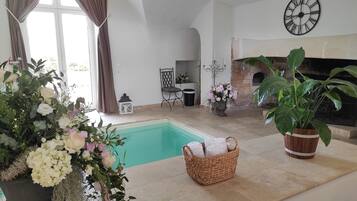 Piscine couverte, piscine extérieure