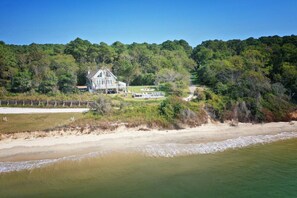 Beach nearby - Coastal Bliss: 3500 sqft Beachfront Haven, Steps Away from Your Private Beach - Your Ultimate Cape Charles Getaway (Cape Charles)