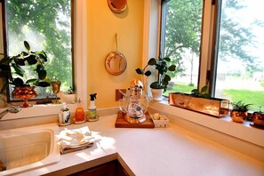 Interior - The ultimate cottagecore experience in a serene country setting overlooking USA's #1 State Park (Perry)
