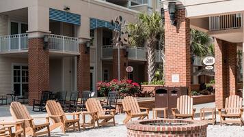 المنطقة المحيطة بالمنشأة