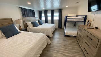 4 Schlafzimmer, Bügeleisen/Bügelbrett, kostenloses WLAN, Bettwäsche